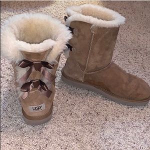AUTHENTIC Bailey Bow Tie UGGS